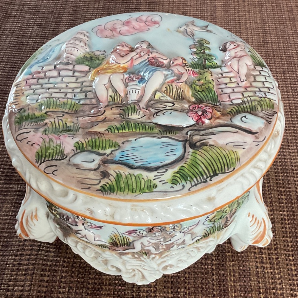 This is vintage KB Italy Capodimonte footed covered dish.